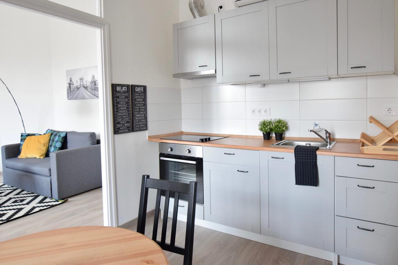 Standard Apartment By Hi5 - Bazilika Suite Budapest Eksteriør billede