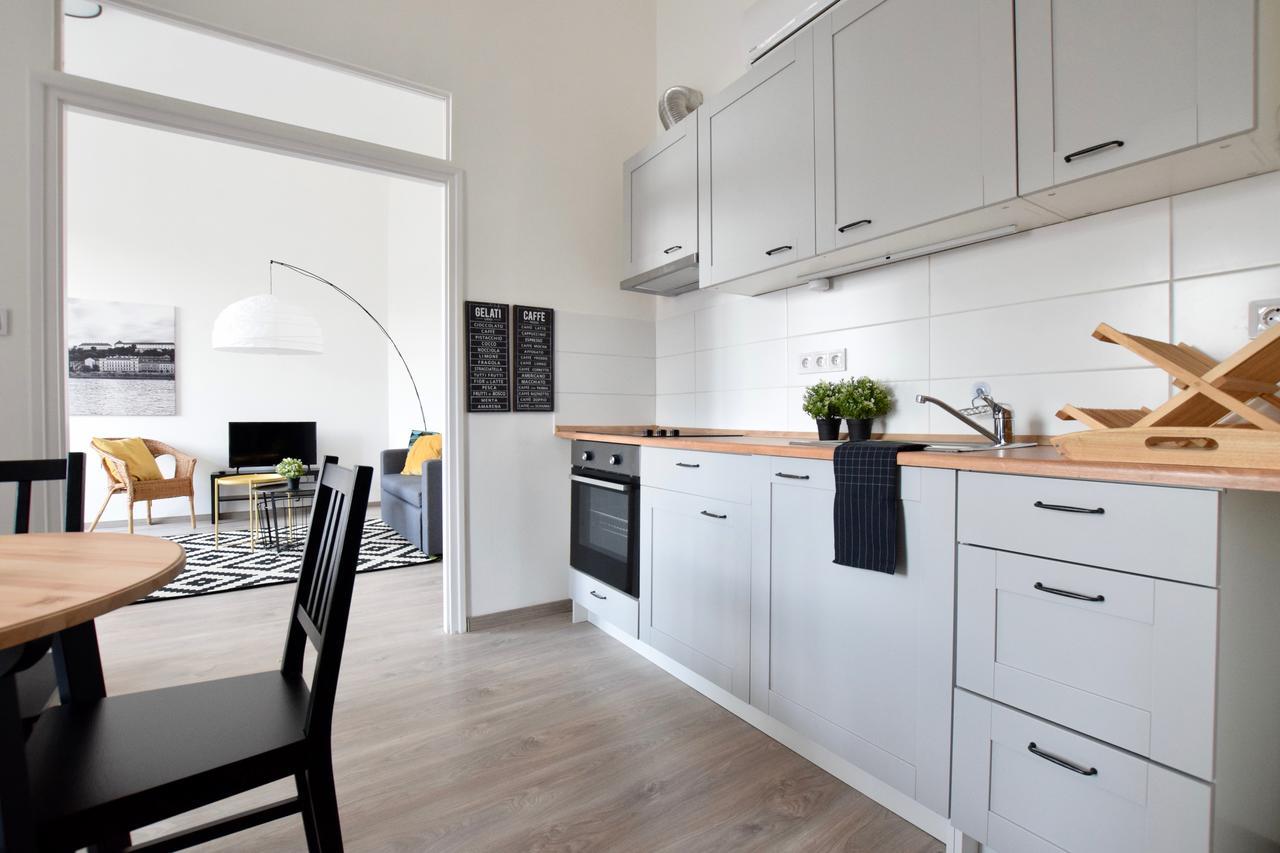 Standard Apartment By Hi5 - Bazilika Suite Budapest Eksteriør billede