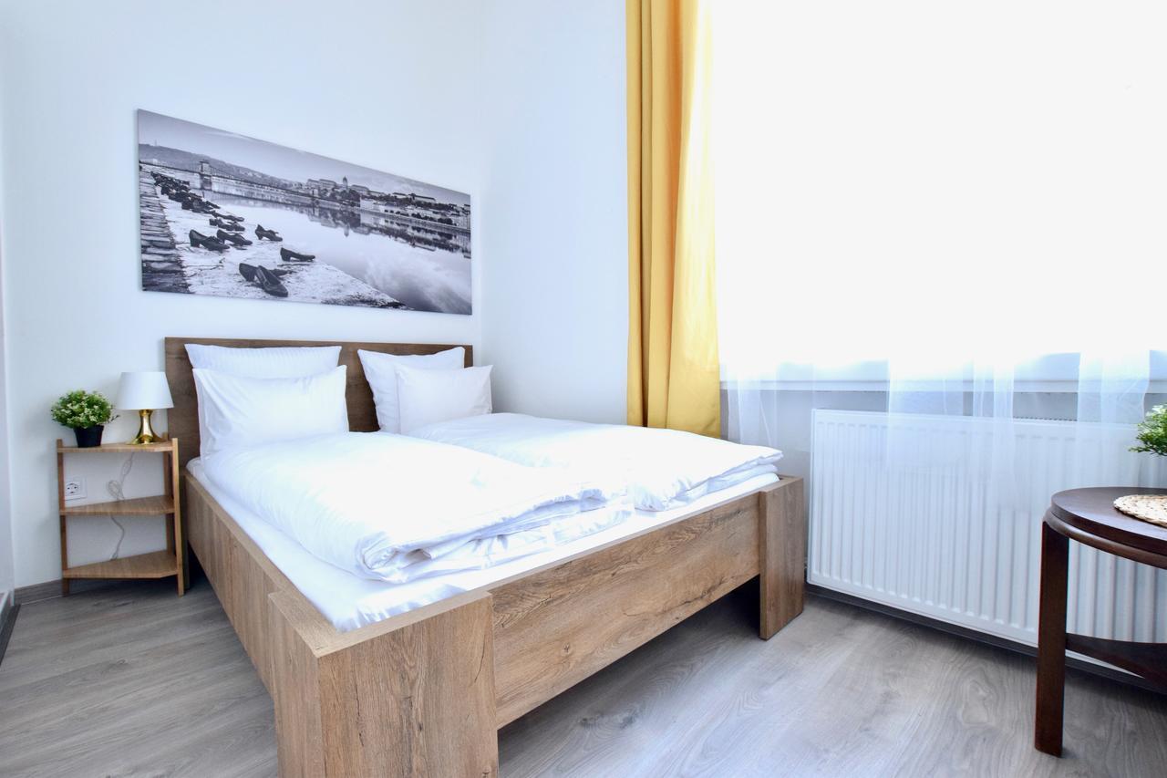Standard Apartment By Hi5 - Bazilika Suite Budapest Eksteriør billede