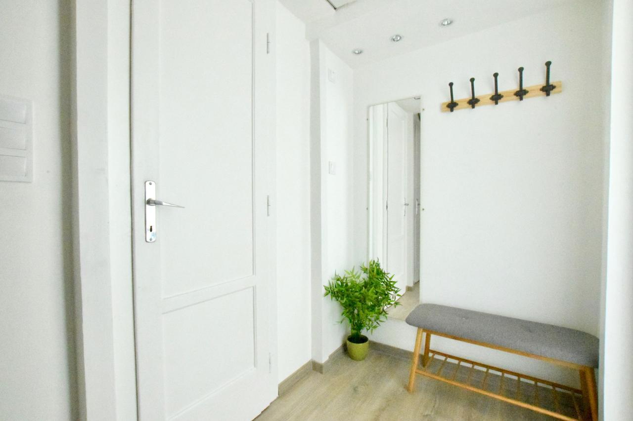 Standard Apartment By Hi5 - Bazilika Suite Budapest Eksteriør billede