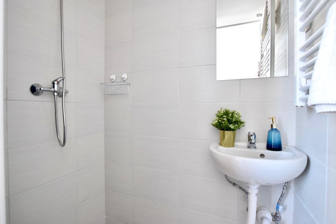 Standard Apartment By Hi5 - Bazilika Suite Budapest Eksteriør billede